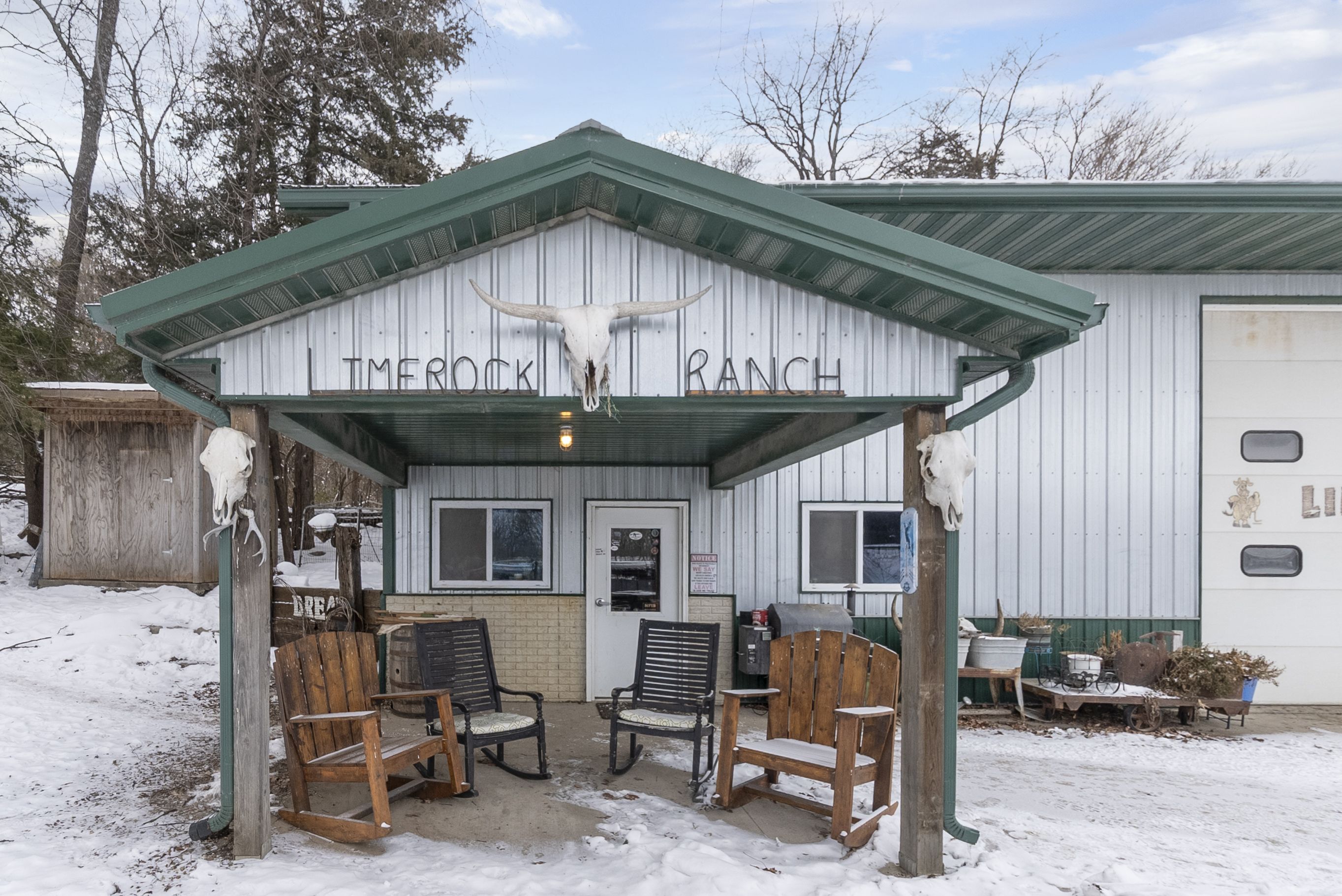 Listing Photo: 31-print-3251 Brandon Diagonal Blvd_Edits (31 of 52)